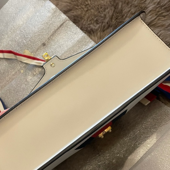 Gucci slyvie bag medium1️⃣5️⃣0️⃣0️⃣ - Picture 5 of 8